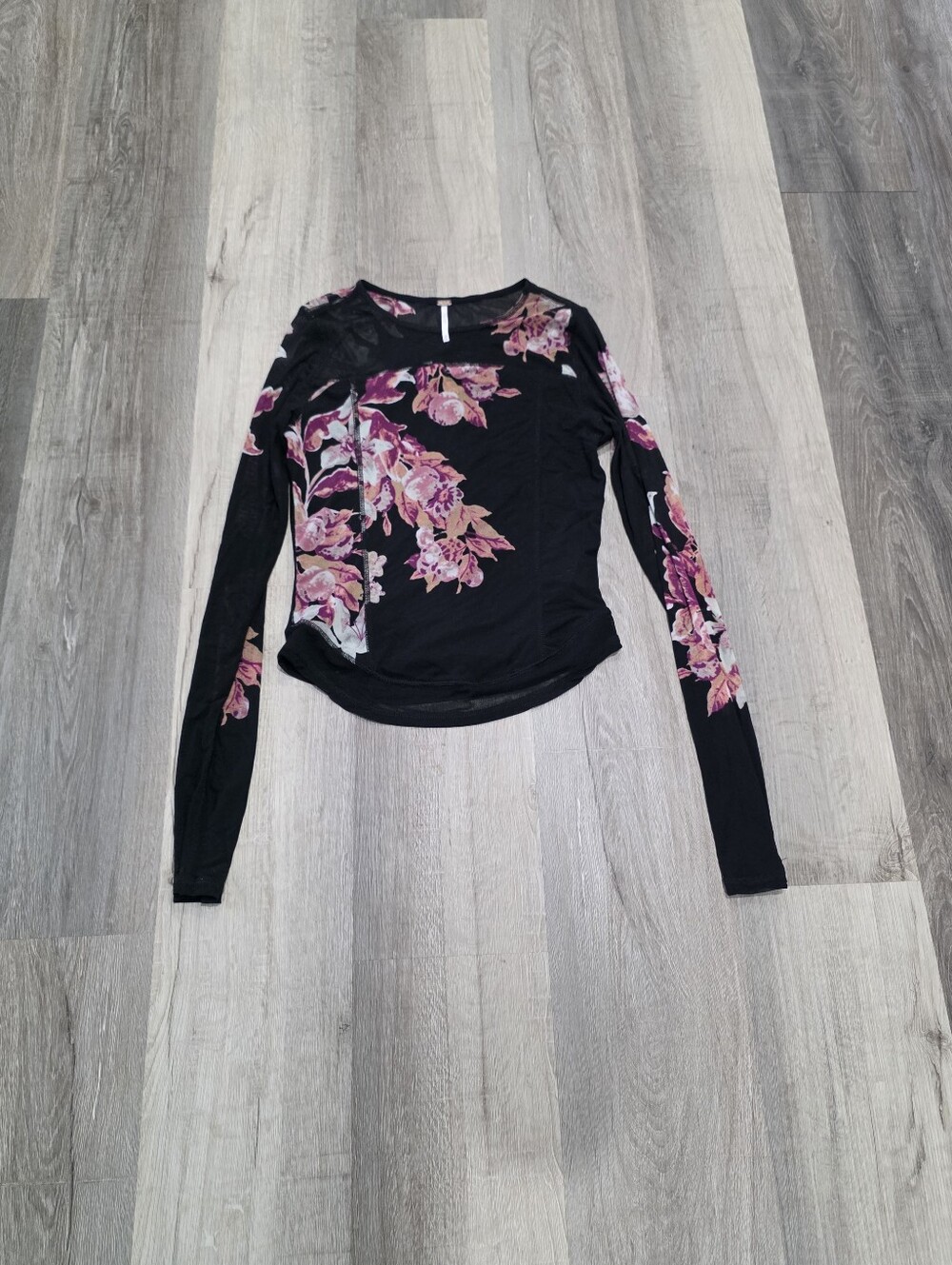Free People Women's Black Long-Sleeve Floral Top Size M - Picture 4 of 5